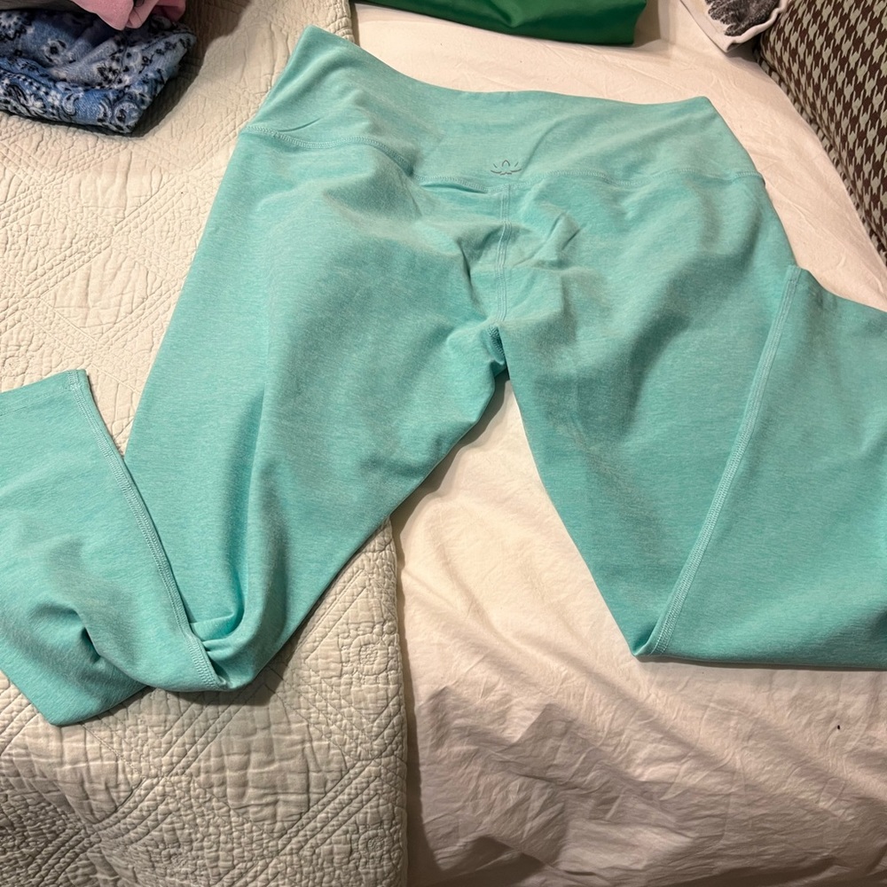 GUC Beyond Yoga MIDI High Waistec Legging Plus Size